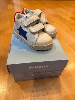 Alcott Kids Cream Leather Sneakers with Blue Star and Red Trim